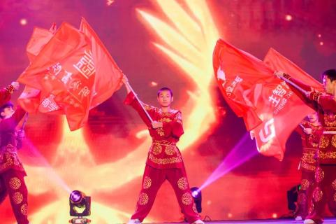新目标 新辉煌丨巅峰国际2019年会盛典完美落幕！